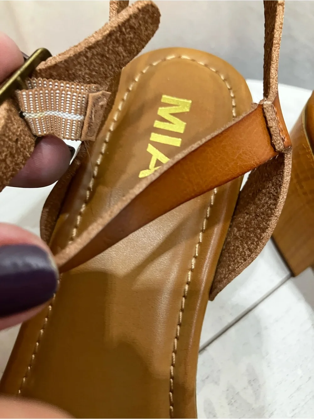 MIA cognac leather